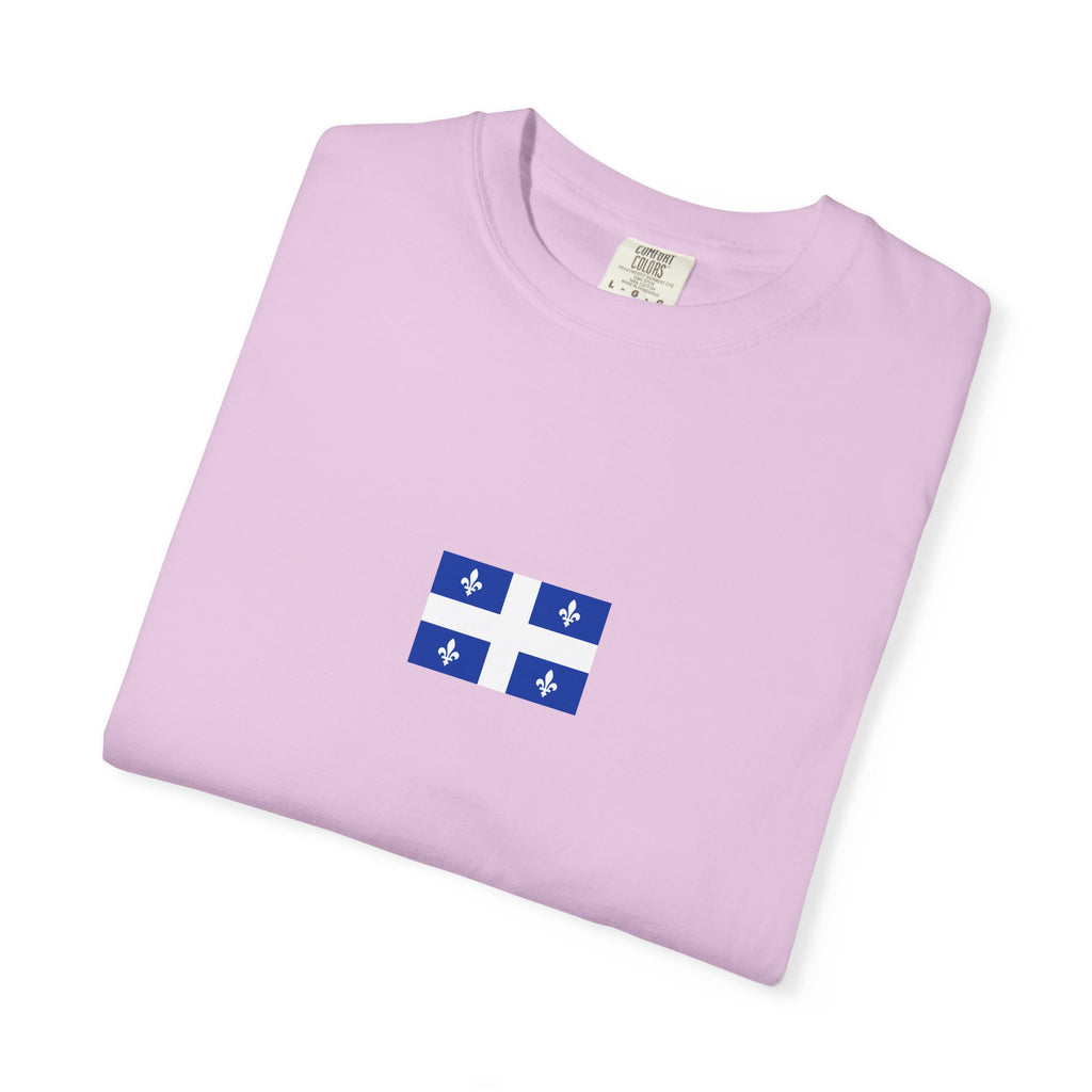 𝗤𝗨𝗘𝗕𝗘𝗖 | 𝗧‑𝗦𝗛𝗜𝗥𝗧 "Minimal Front Flag & Back Map Design" 👕🛒📦✈️🌍🚚✅