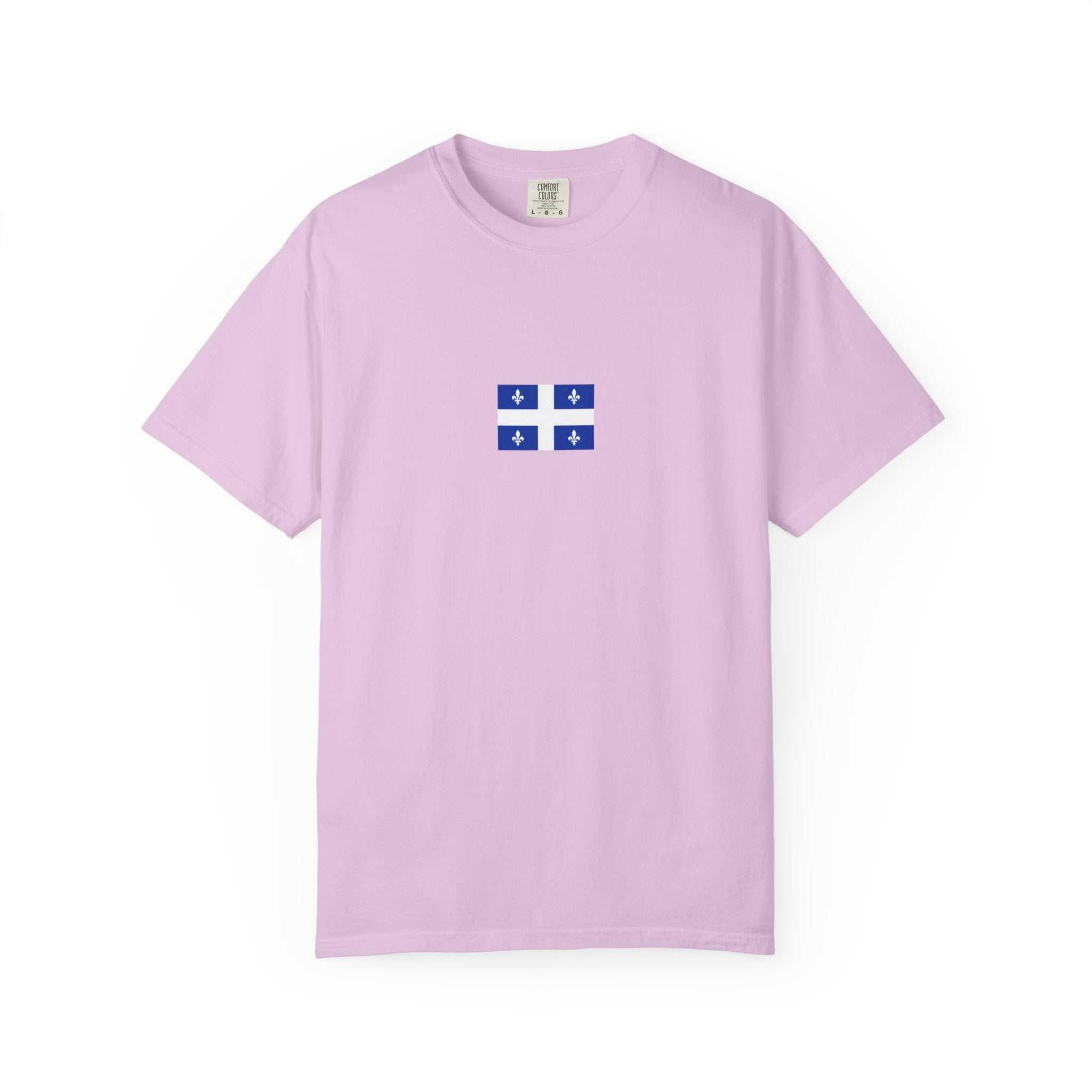 𝗤𝗨𝗘𝗕𝗘𝗖 | 𝗧‑𝗦𝗛𝗜𝗥𝗧 "Minimal Front Flag & Back Map Design" 👕🛒📦✈️🌍🚚✅